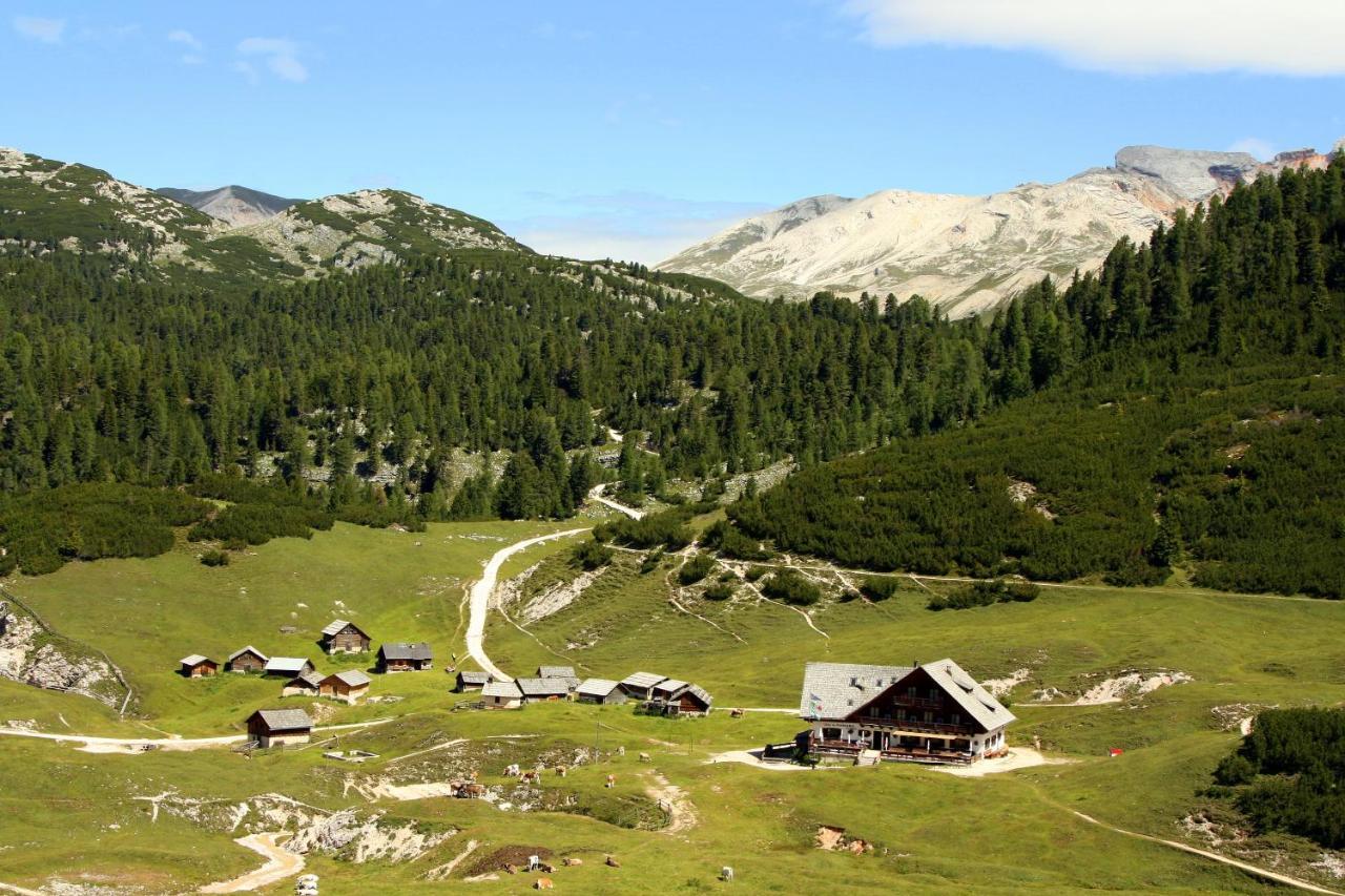 Hotel Camping Al Plan Dolomites San Vigilio Di Marebbe Exteriér fotografie